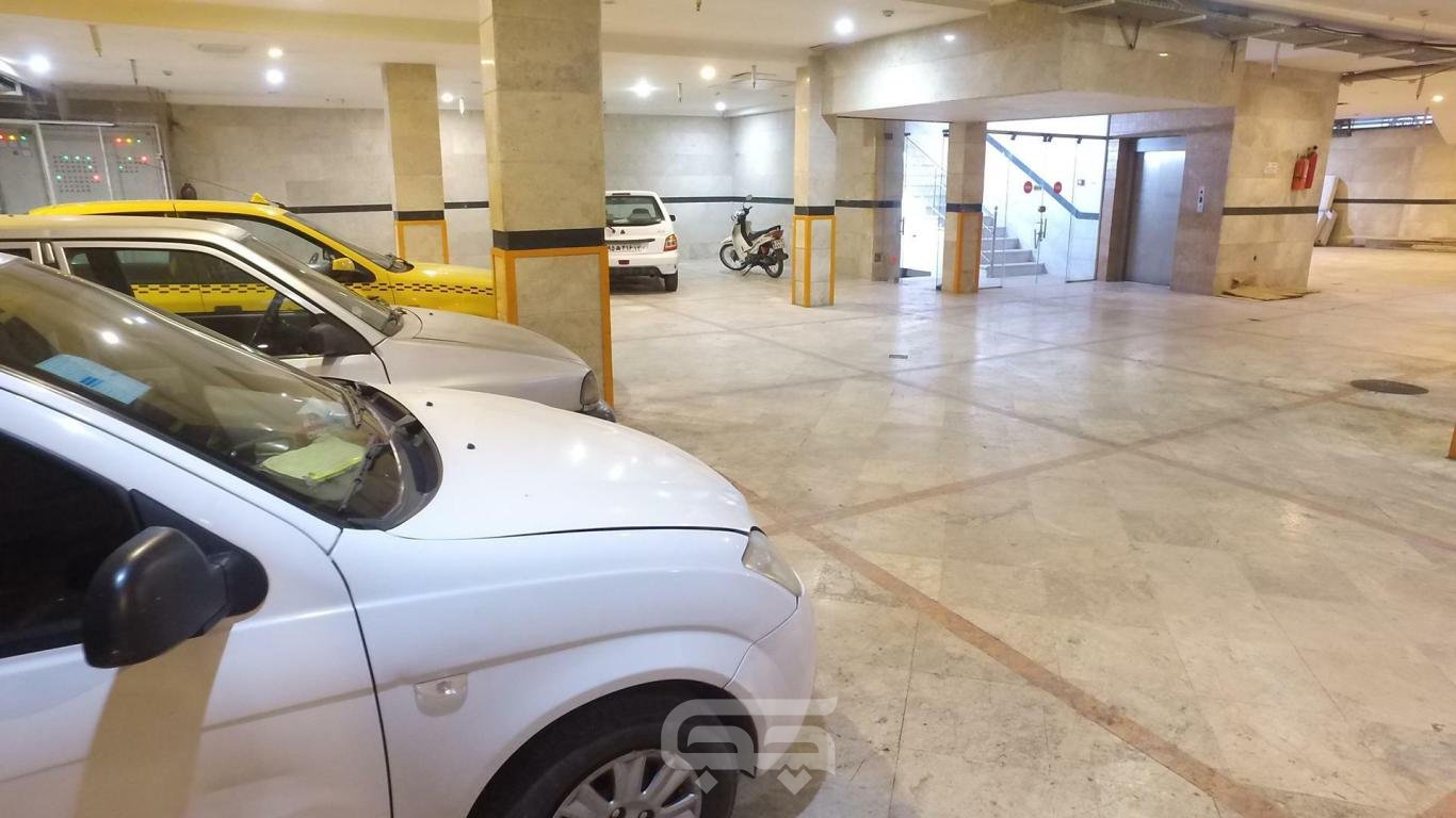 هتل پارمیدا مشهد پارکینگ
