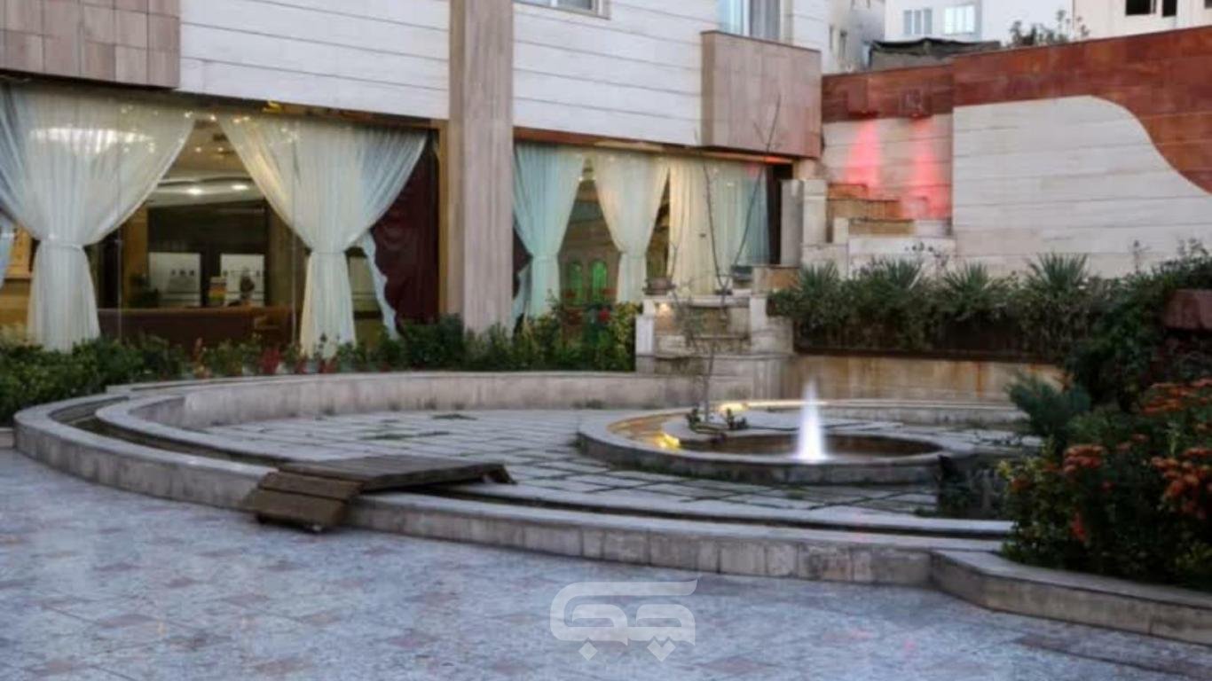 هتل قصر نیلی مشهد نمای بیرونی 2